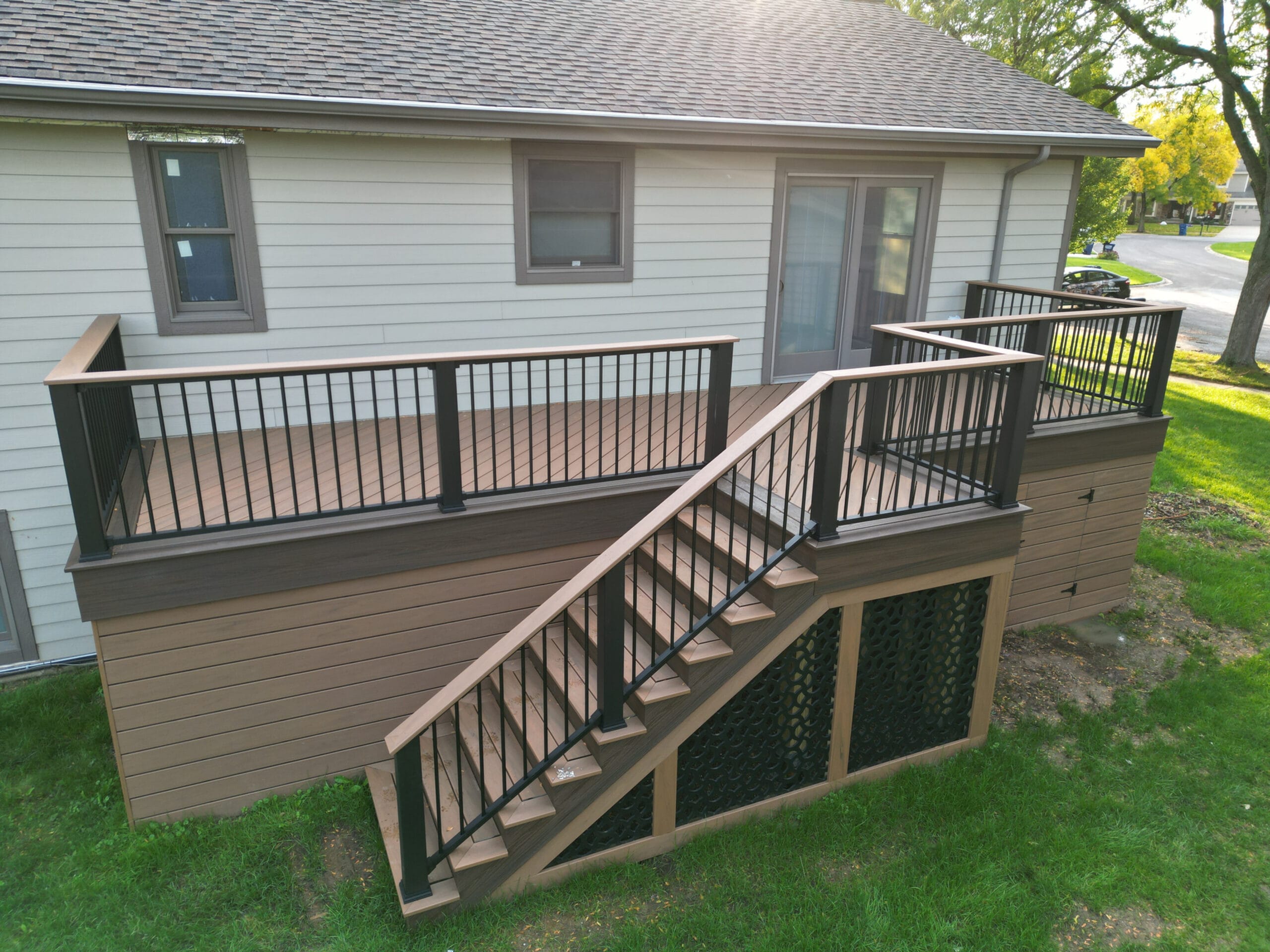 Composite deck Naperville, IL.