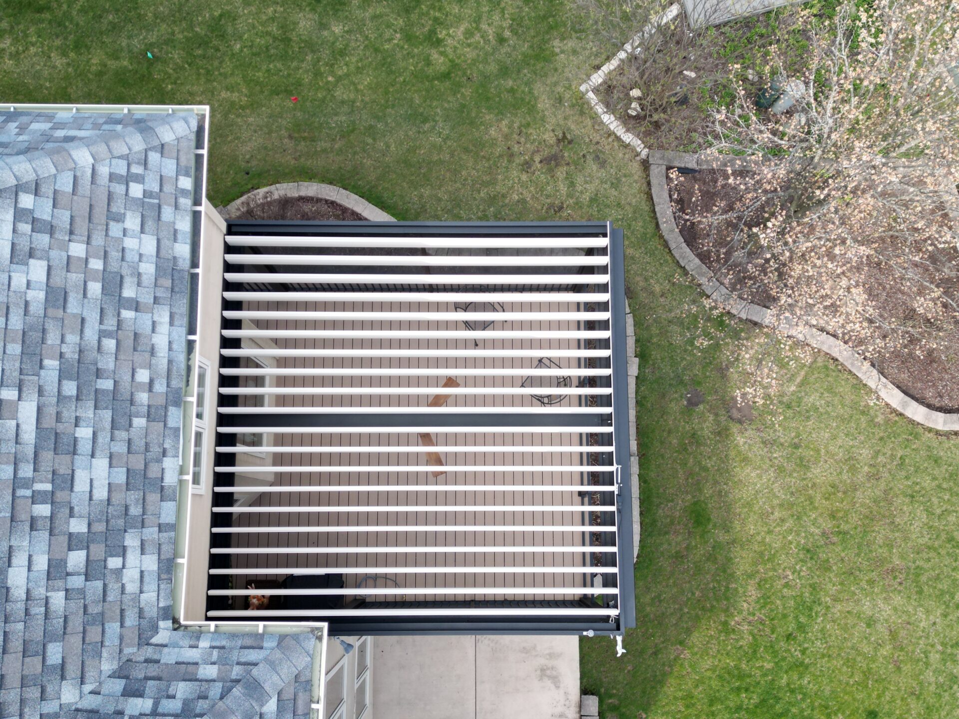 open roof louvered pergola