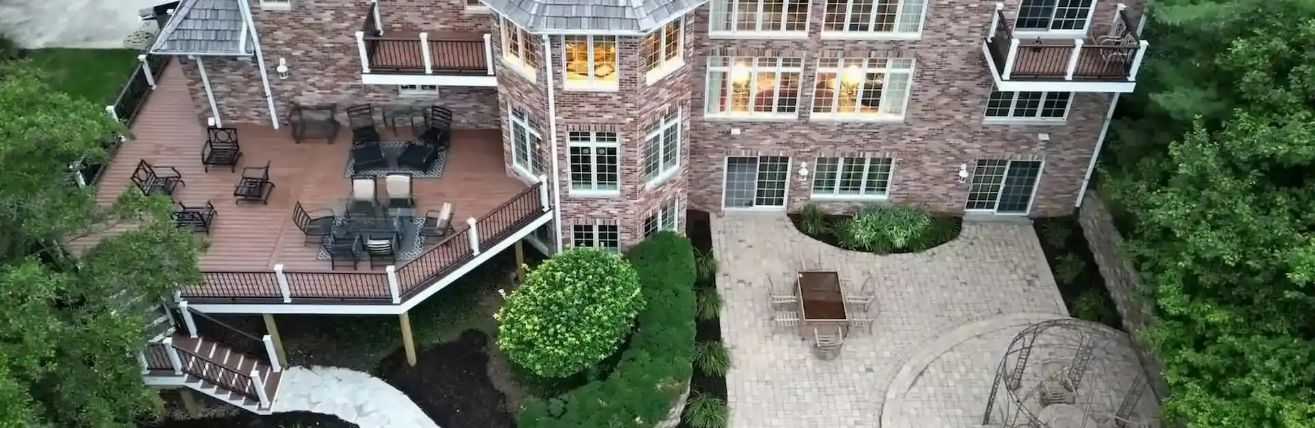 Deck builder serving Chicago suburbs with 38+ years of experience.