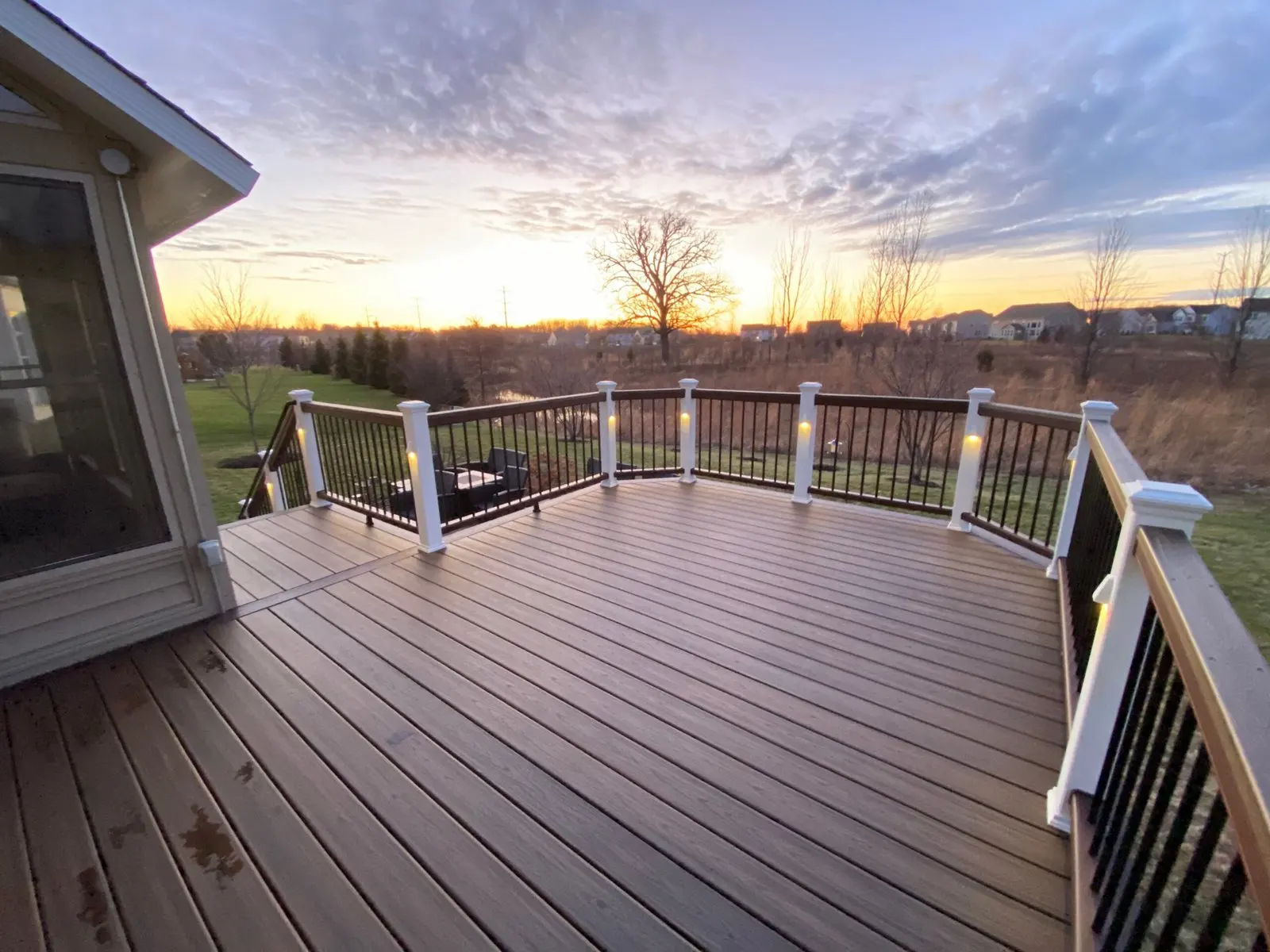 Trex Transcend composite deck installed in Chicago area by Naperville, IL deck builder.