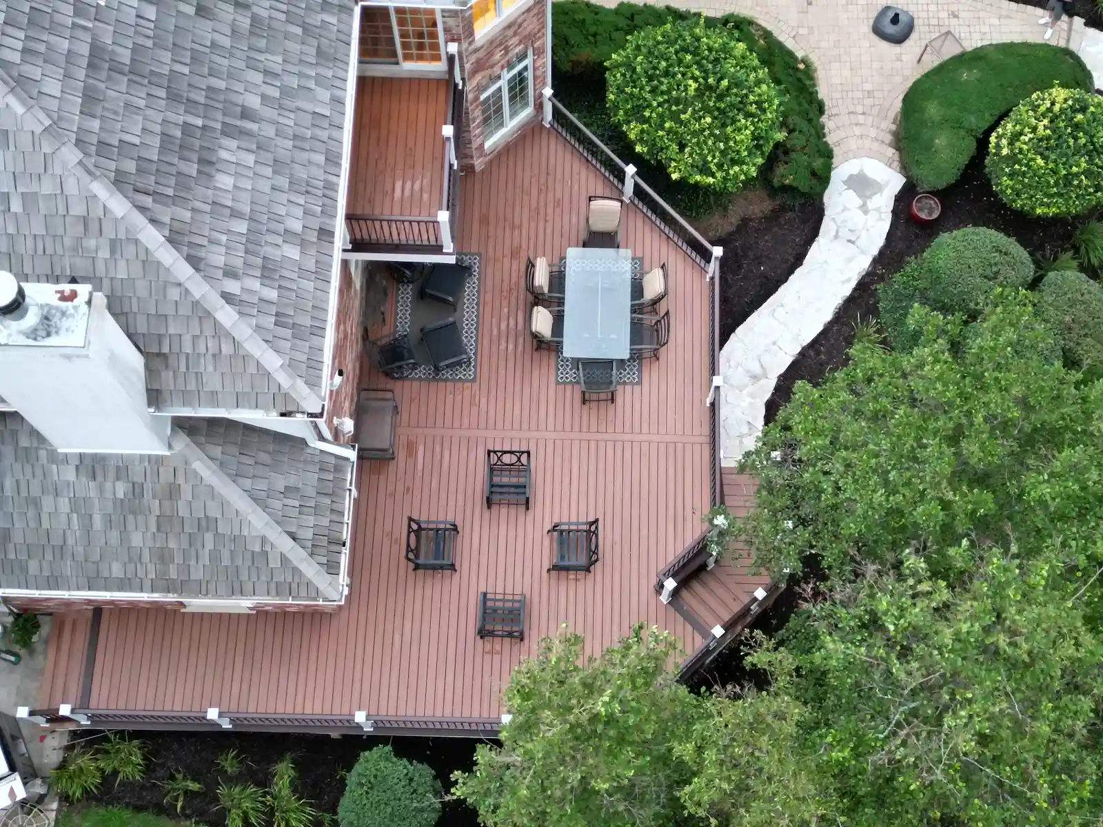 Ariel view of a wrap around Trex composite deck built in Shorewood, Illinois.