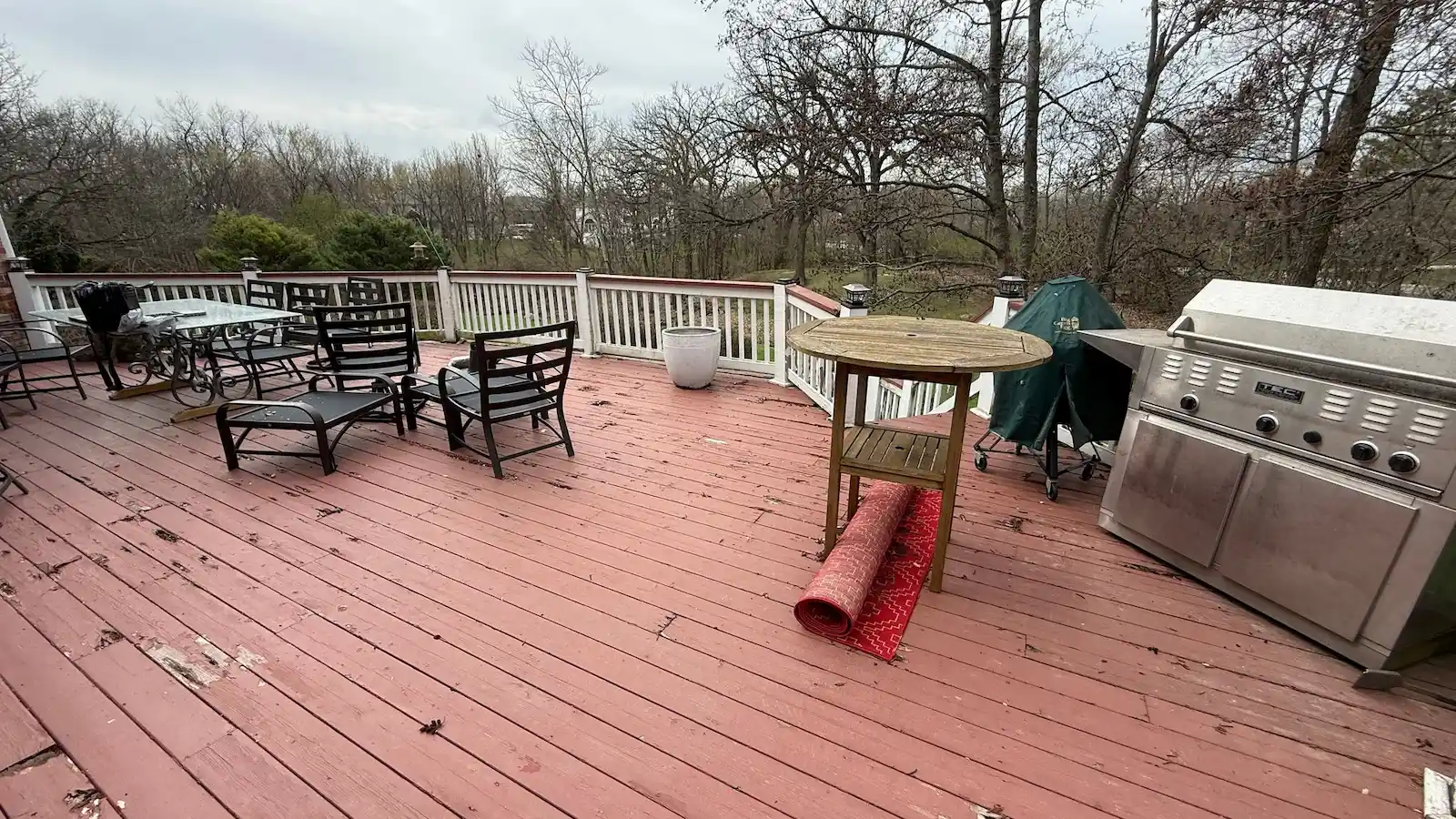 Old deck before photos in shorewood, IL.