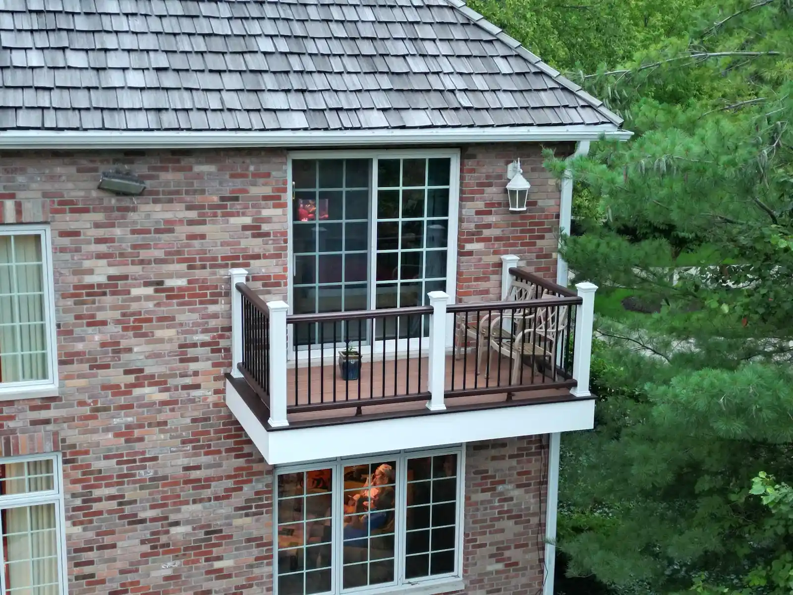 Trex Transcend composite balcony in Shorewood, Illinois