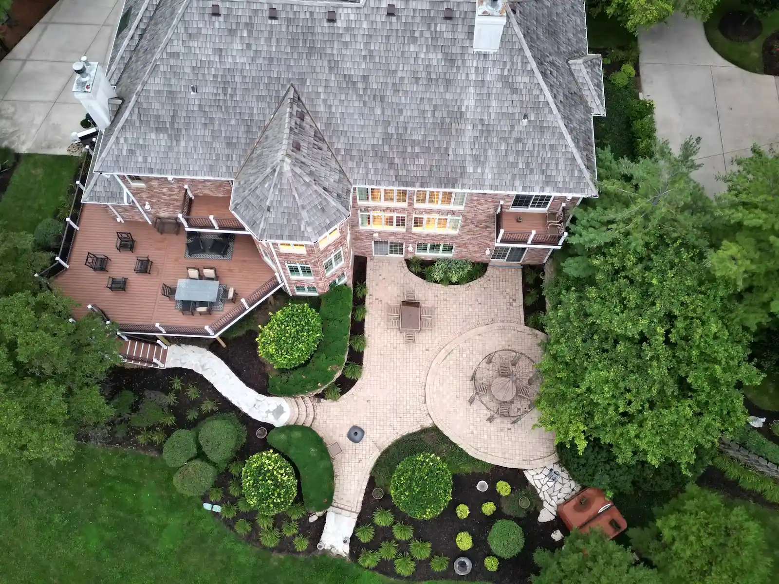 Overview of a resurfaced Trex Transcend deck in Shorewood, Illinois